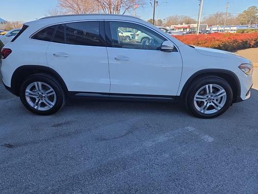 Polar White 2022 Mercedes-Benz GLA 250 4MATIC