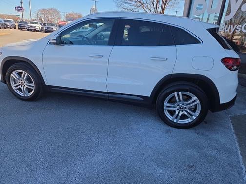 Polar White 2022 Mercedes-Benz GLA 250 4MATIC