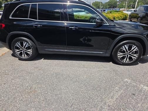 2024 Mercedes-Benz GLB 250 