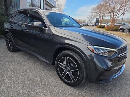 2025 Mercedes-Benz GLC 300 