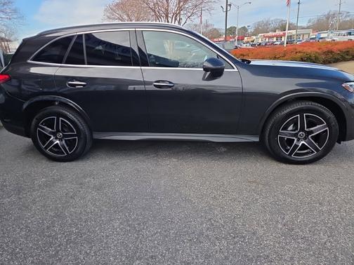 2025 Mercedes-Benz GLC 300 