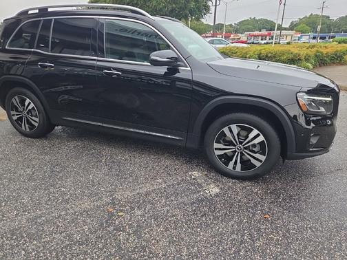 2025 Mercedes-Benz GLB 250