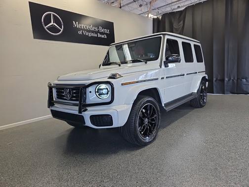 MANUFAKTUR Moonlight White Metallic 2025 Mercedes-Benz G-Class
