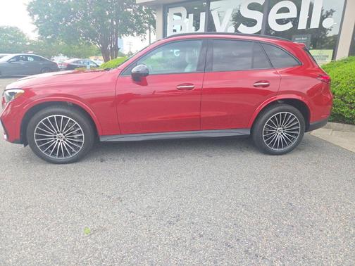 MANUFAKTUR Patagonia Red Metallic 2025 Mercedes-Benz GLC 300 4MATIC
