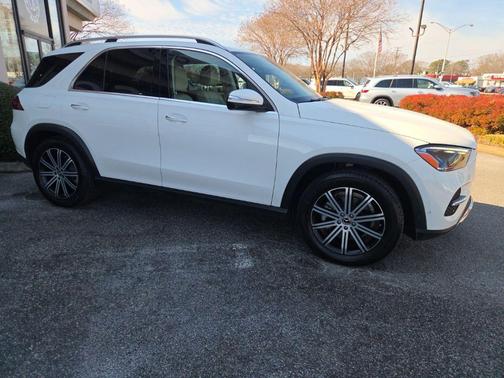 Polar White 2025 Mercedes-Benz GLE 350
