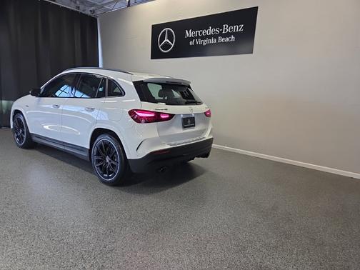 Polar White 2025 Mercedes-Benz AMG GLA 35