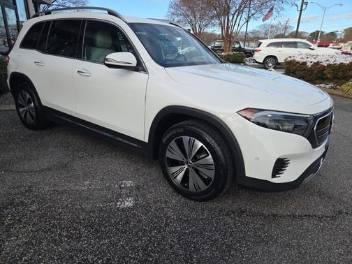 2023 Mercedes-Benz EQB 300 