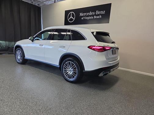 Polar White 2025 Mercedes-Benz GLC 300 4MATIC