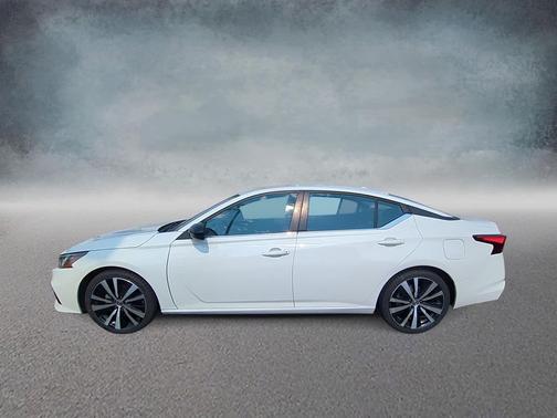2020 Nissan Altima SR FWD