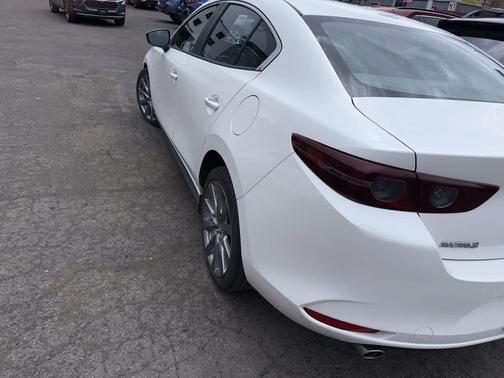 Snowflake White Pearl Mica 2019 Mazda Mazda3 FWD w/Select Package