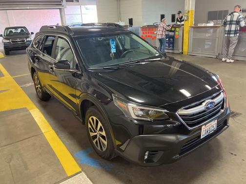 2022 Subaru Outback Premium