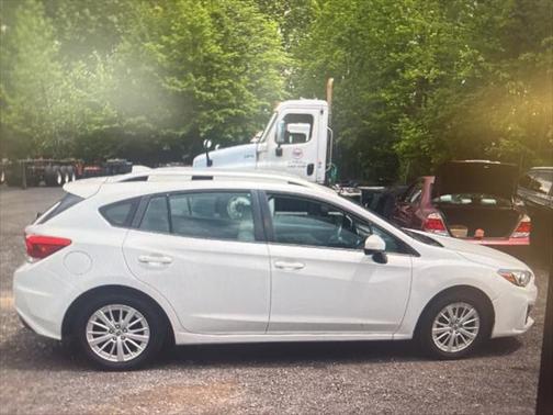 2017 Subaru Impreza 2.0i Premium