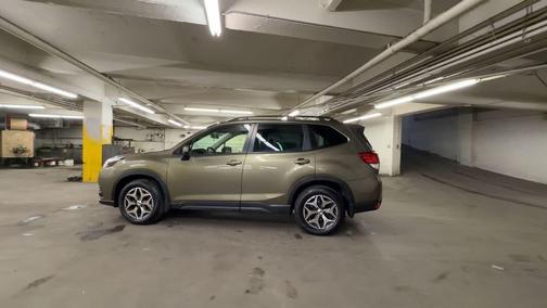 2023 Subaru Forester Premium