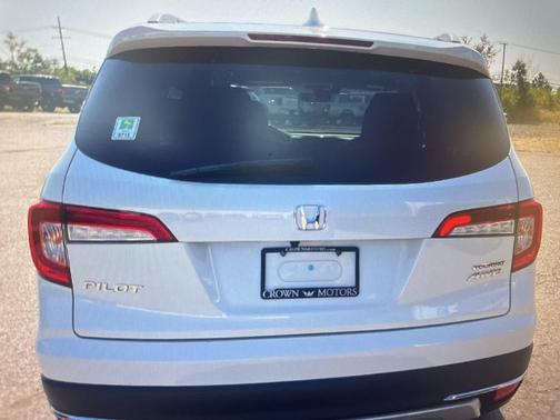 2021 Honda Pilot Touring 8-Passenger