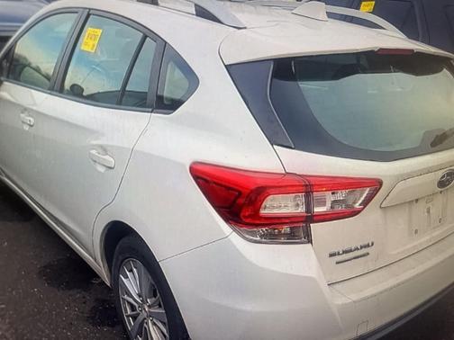 2018 Subaru Impreza 2.0i Premium