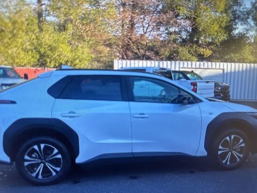 2024 Subaru Solterra Premium