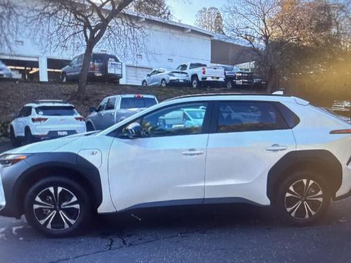 2024 Subaru Solterra Premium