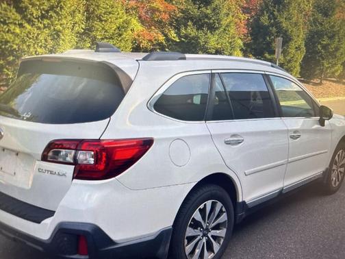 2018 Subaru Outback 2.5i Touring