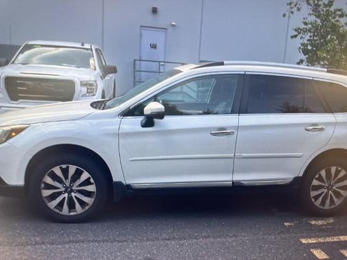 2018 Subaru Outback 2.5i Touring