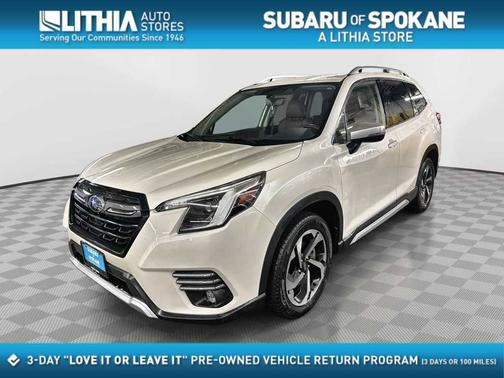 Crystal White Pearl 2024 Subaru Forester Touring