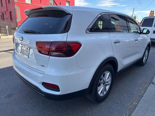 2019 Kia Sorento LX