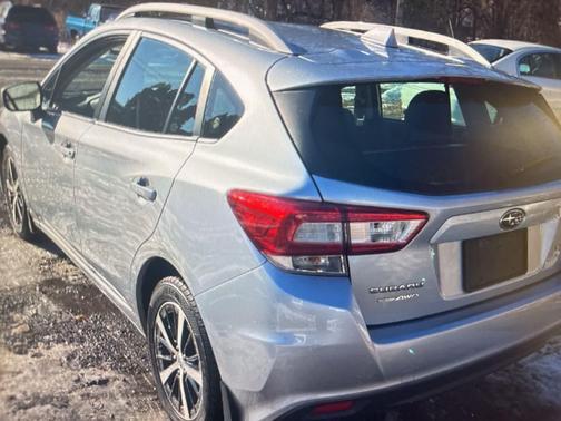 2019 Subaru Impreza 2.0i Premium