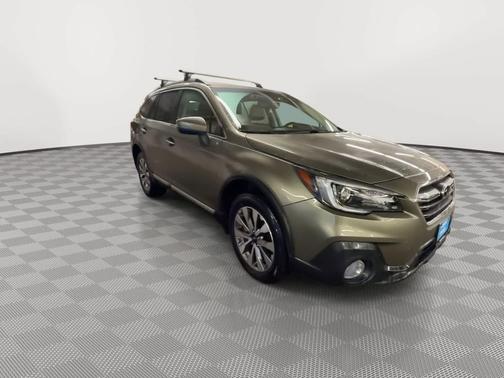 Wilderness Green Metallic 2019 Subaru Outback 3.6R Touring