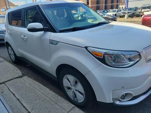 2016 Kia Soul EV +