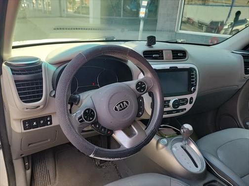 2016 Kia Soul EV +