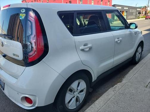 2016 Kia Soul EV +