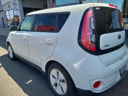 2016 Kia Soul EV +