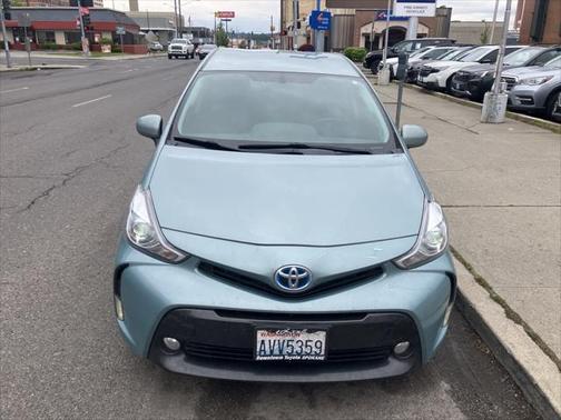 2015 Toyota Prius v Three