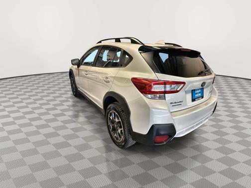 Crystal White Pearl 2019 Subaru Crosstrek 2.0i Premium
