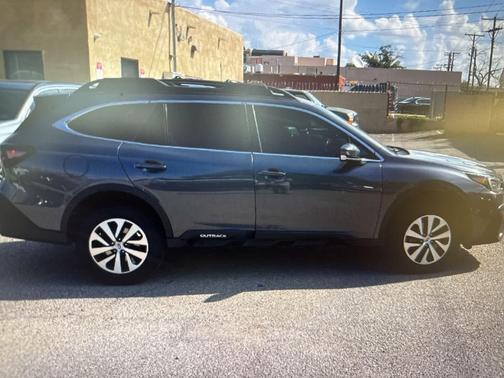2022 Subaru Outback Premium