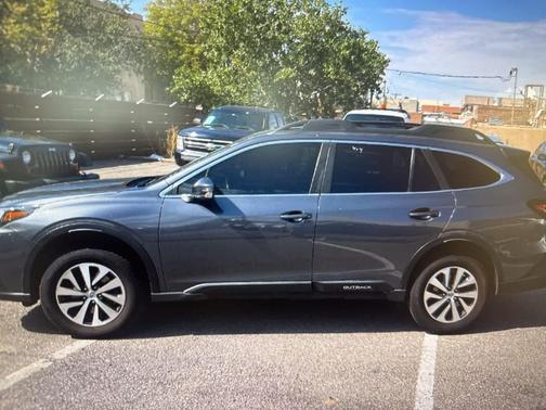 2022 Subaru Outback Premium