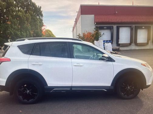 2018 Toyota RAV4 Adventure