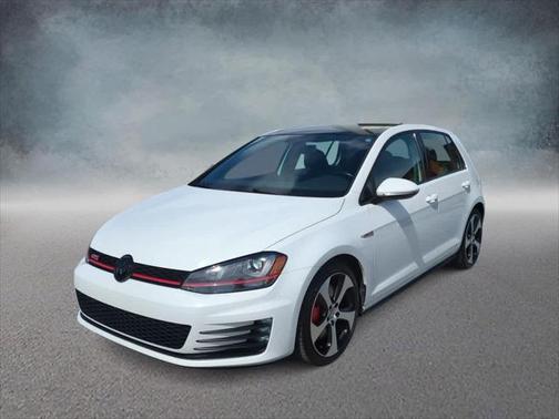 2017 Volkswagen Golf GTI 2.0T SE 4-Door