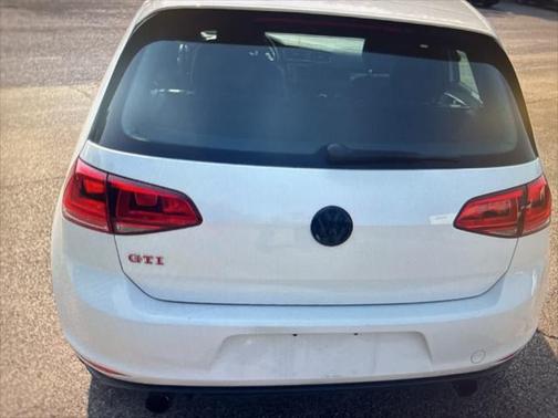 2017 Volkswagen Golf GTI 2.0T SE 4-Door