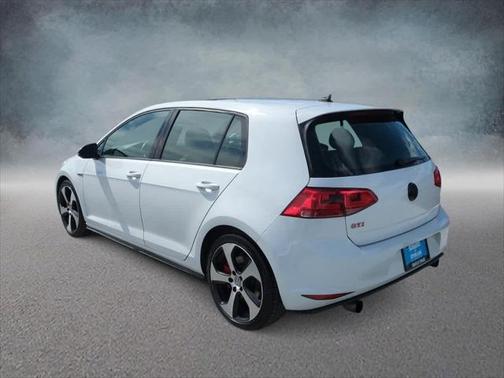 2017 Volkswagen Golf GTI 2.0T SE 4-Door