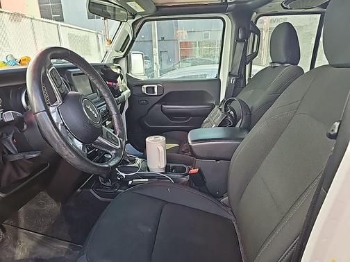 Bright White Clearcoat 2020 Jeep Gladiator Sport S