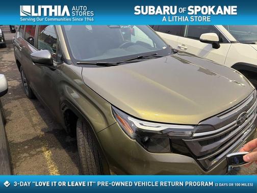 2025 Subaru Forester Premium