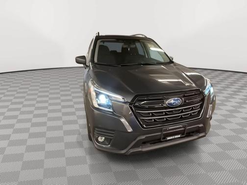Magnetite Gray Metallic 2024 Subaru Forester Premium