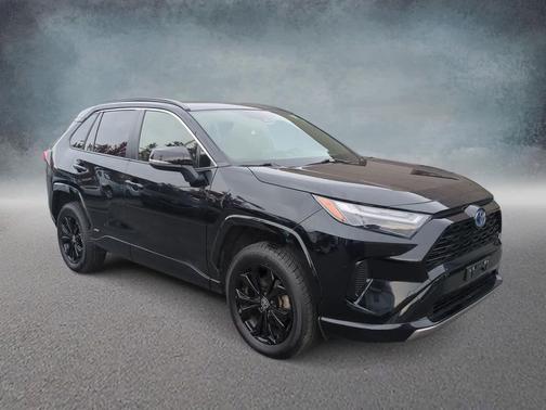 2022 Toyota RAV4 Hybrid SE