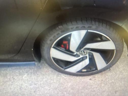 2024 Volkswagen Golf GTI 2.0T S DSG