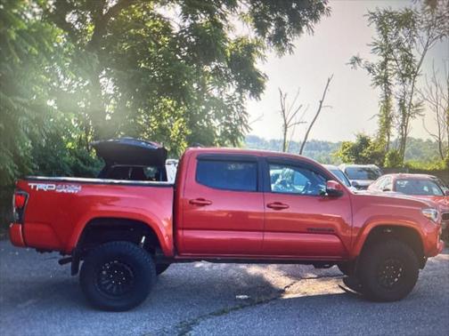 2016 Toyota Tacoma TRD Sport