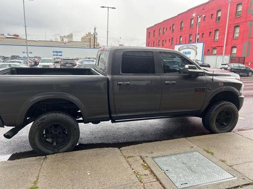 2016 RAM 2500 Laramie