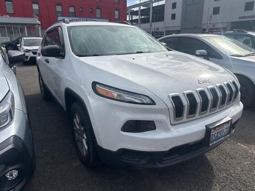 2016 Jeep Cherokee Sport