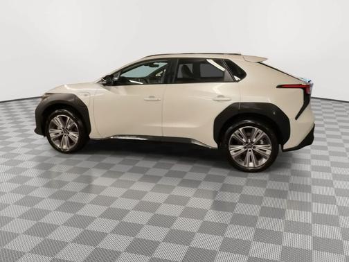 Cosmic White Pearl 2024 Subaru Solterra Limited