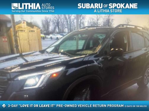 Crystal Black Silica 2022 Subaru Forester Premium