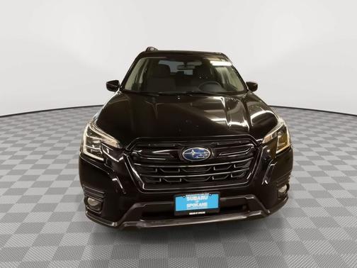 Crystal Black Silica 2022 Subaru Forester Premium